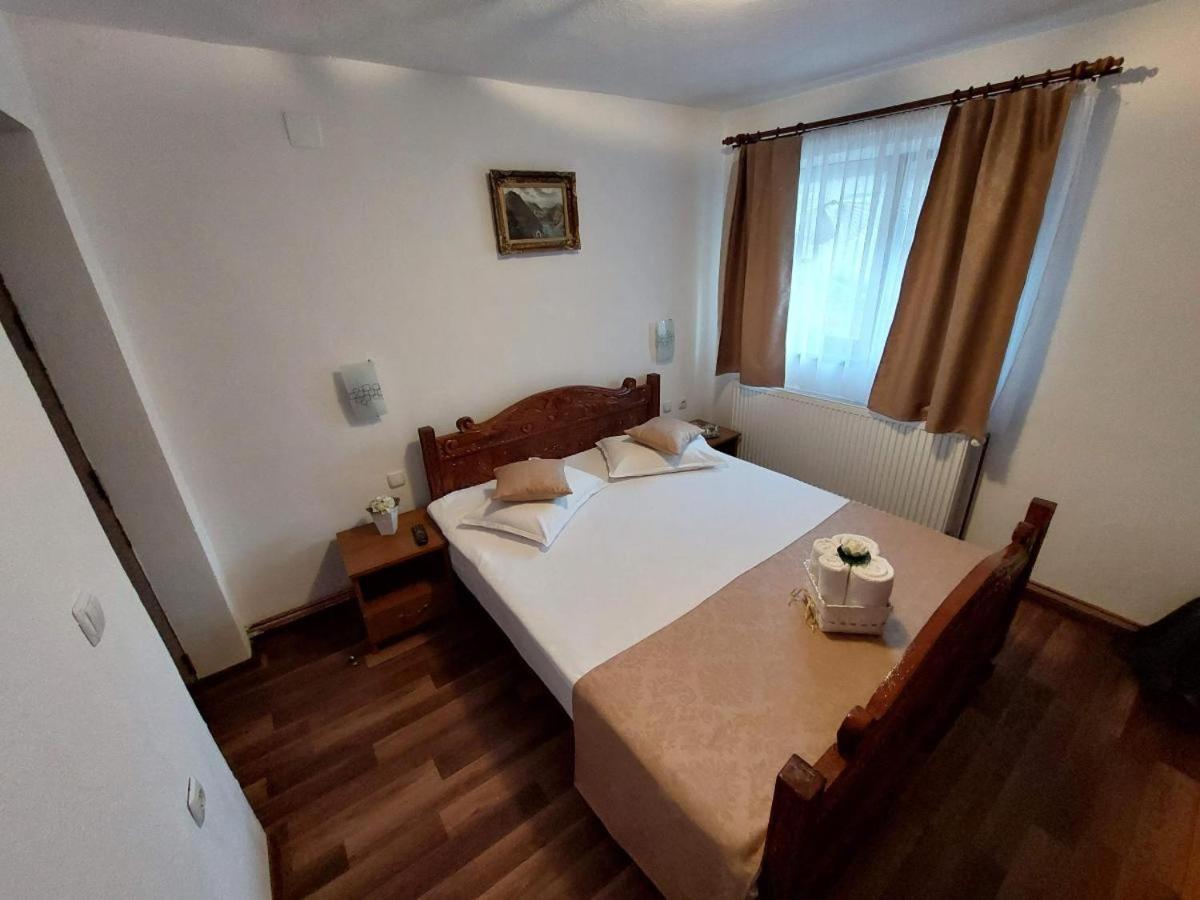 Casa Fabrizio 호텔 Călimăneşti 외부 사진